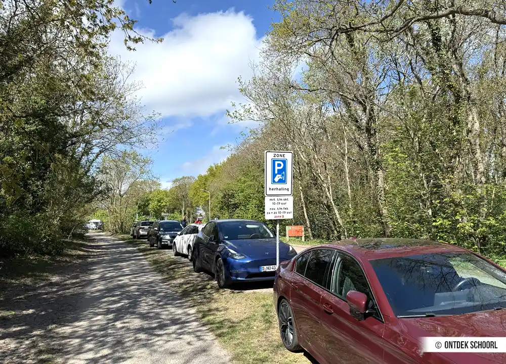 Auto parkeren Schoorl