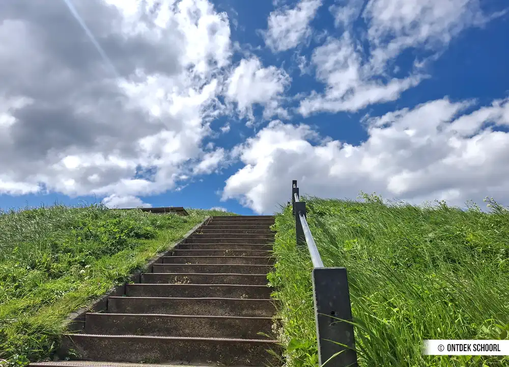 Trap Hondsbossche Zeewering