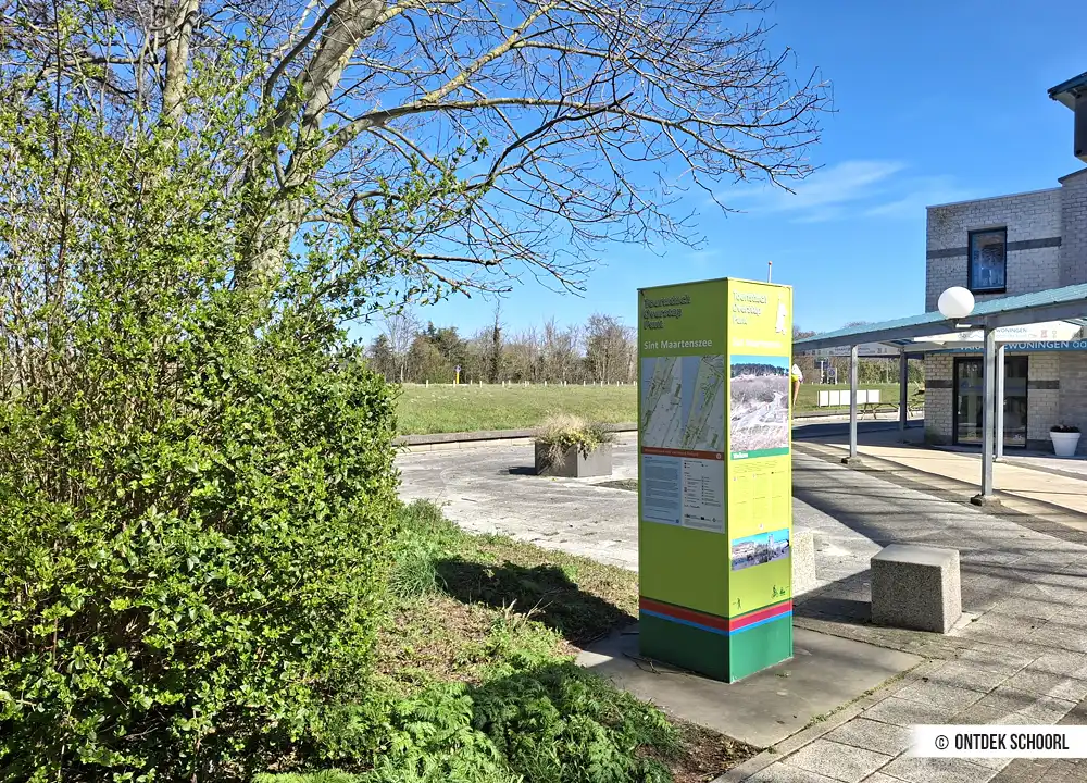 Informatiebord bij startpunt Sint Maartenszee.